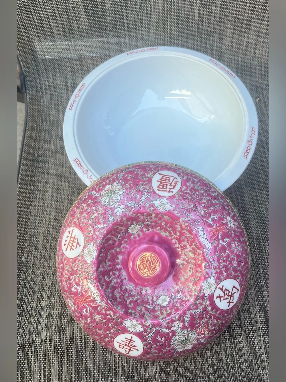 Chinese Porcelain Serving Bowl With 5 Bowls & Soup Spoons Pink Longevity Pattern